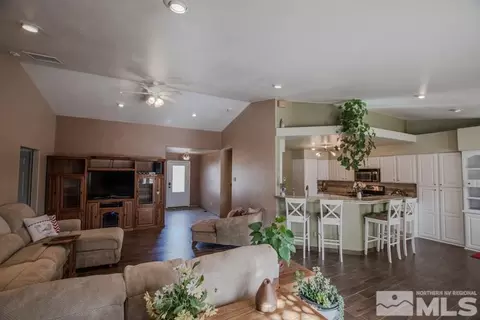 271 Carson River Dr, Fallon, NV 89406 photo 5