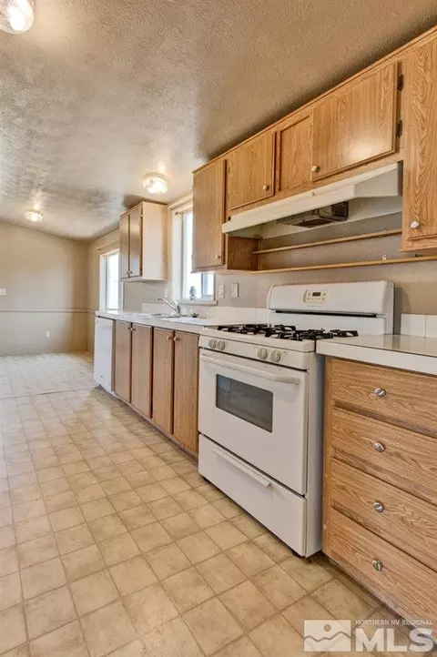 1111 Yucca, Fallon, NV 89406 photo 4