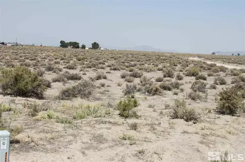 21 Ny-jo Rd, Yerington, NV 89447