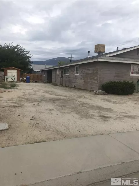 820 E 1st St, Hawthorne, NV 89415 photo 4