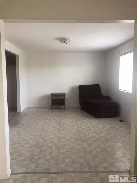 820 E 1st St, Hawthorne, NV 89415 photo 6