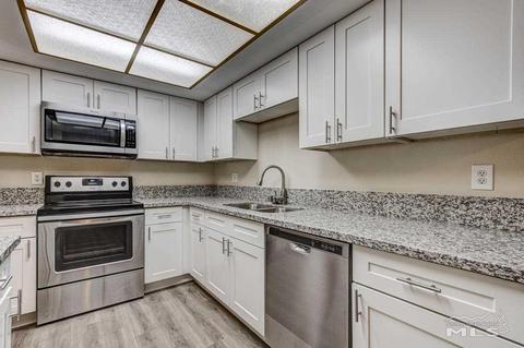 5214 Echo Reno Nv 89506 24 Photos Mls 200000678 Movoto