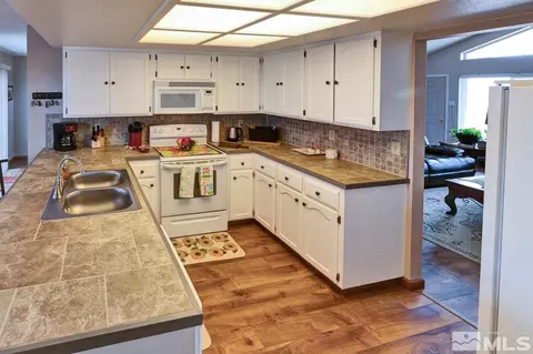 3355 Beverly Dr, Fallon, NV 89406 photo 8