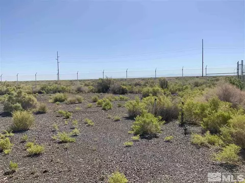 327 Xenon Ln, Fallon, NV 89408 photo 9