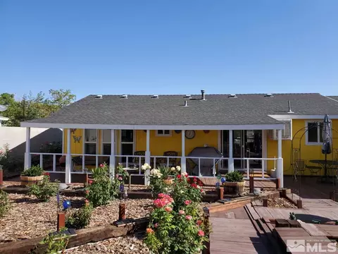 330 Pine St, Hawthorne, NV 89415 photo 2