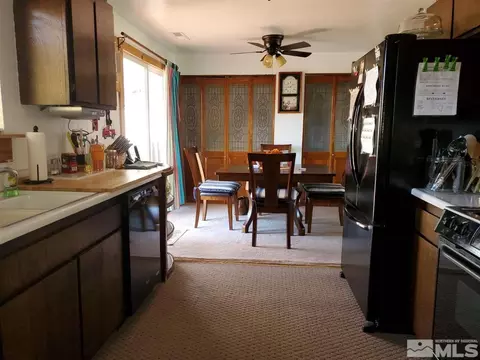 330 Pine St, Hawthorne, NV 89415 photo 5