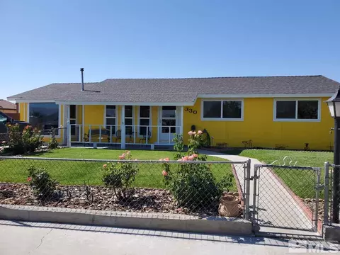 330 Pine St, Hawthorne, NV 89415 photo 1
