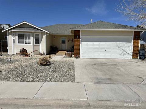 1008 Popo Agie Way Yerington Nv 89447 20 Photos Mls 210004648 Movoto