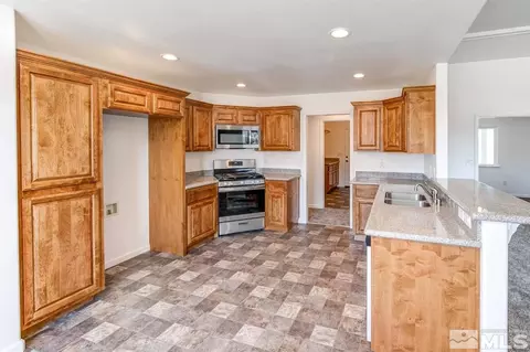 705 Karen Ct, Fallon, NV 89406 photo 6
