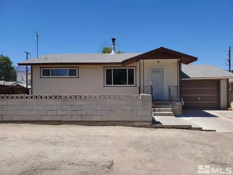 237 245 F St, Hawthorne, NV 89415