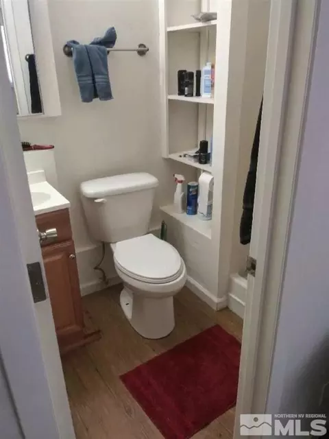 Bath - 126 126 12 E St, Hawthorne, NV 89415 photo 3 of 4
