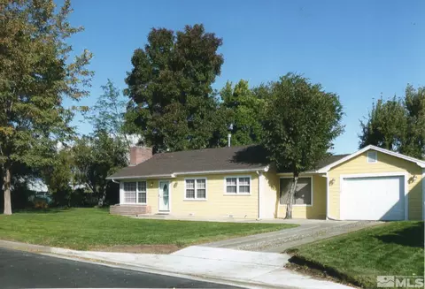 1529 Circle Dr, Gardnerville, NV 89410