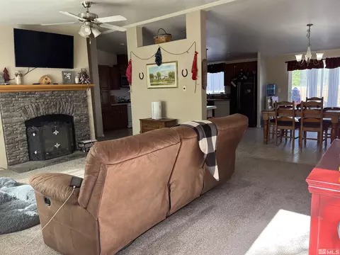 5870 Macpherson Ln, Fallon, NV 89406 photo 2