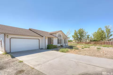 7 Hall, Yerington, NV 89447