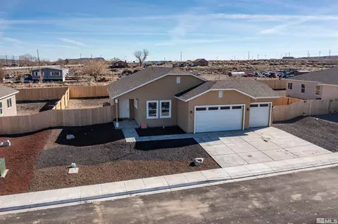 1330 Serenity Cir, Fernley, NV 89408