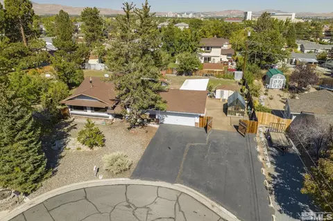 675 Sapphire Cir, Reno, NV 89509
