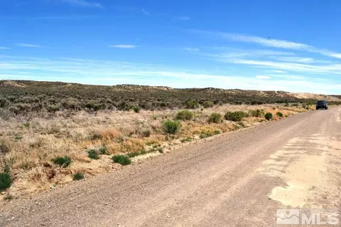 16 Medicine Bow St, Elko, NV 89801