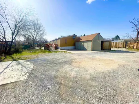 536 E 7th Ave, Sun Valley, NV 89433 photo 2