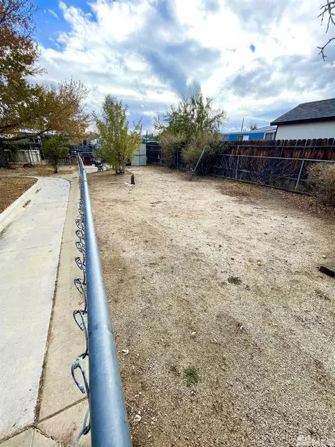 536 E 7th Ave, Sun Valley, NV 89433 photo 18