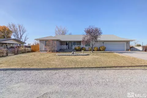 735 Carson River Dr, Fallon, NV 89406 photo 3