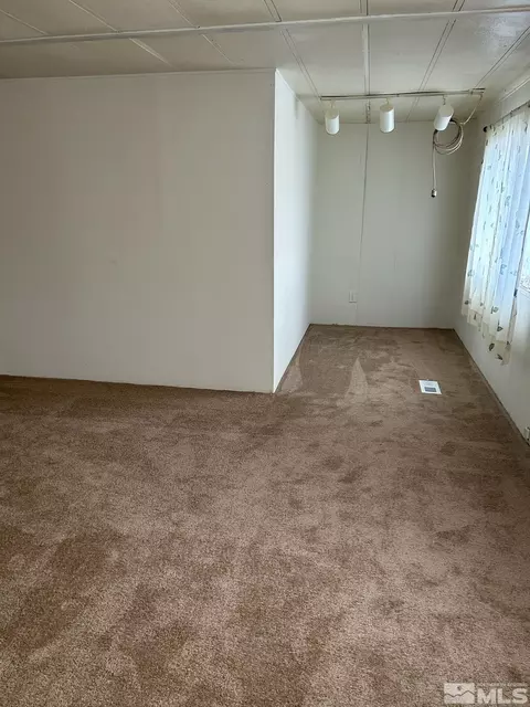 5548 Slope, Sun Valley, NV 89433