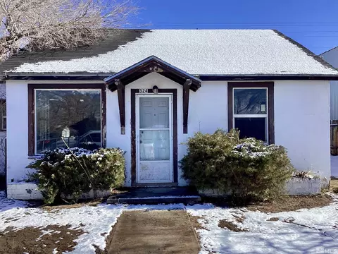 324 E St, Hawthorne, NV 89415