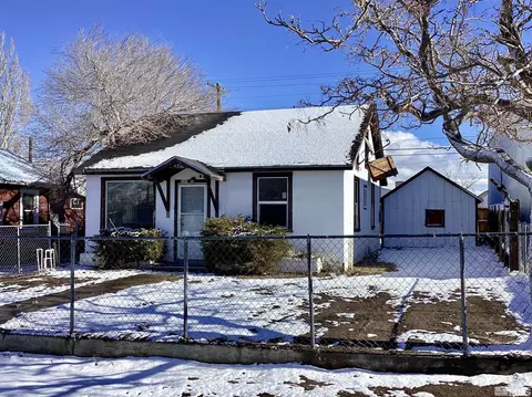 324 E St, Hawthorne, NV 89415 photo 3