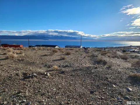 571 Cottonwood Dr, Walker Lake, NV 89415