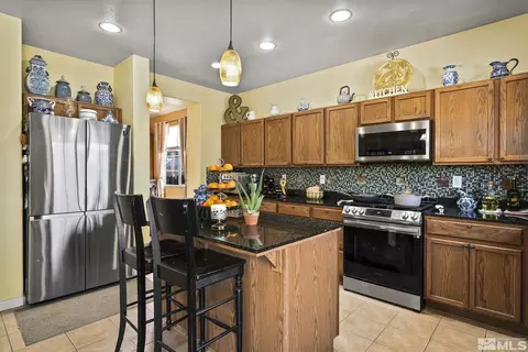 8905 Finnsech Dr, Reno, NV 89506