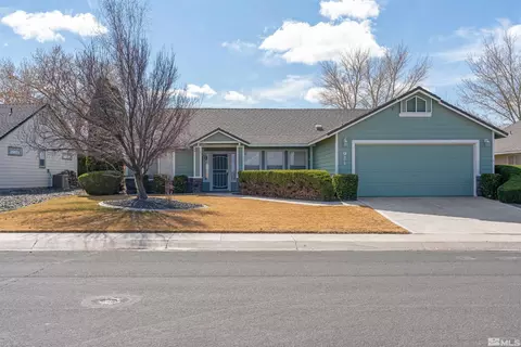 921 Julia Ln, Fernley, NV 89408