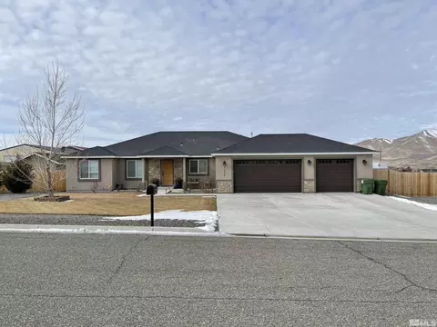 3102 Frontier St, Winnemucca, NV 89445