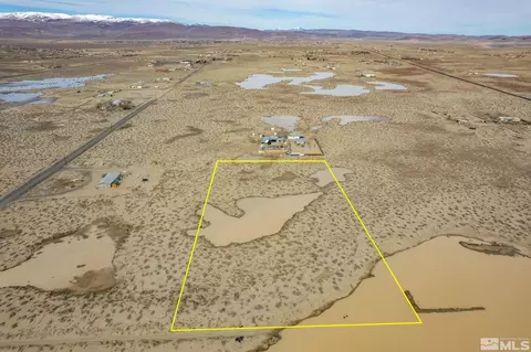 1110 E 3rd St, Silver Springs, NV 89429