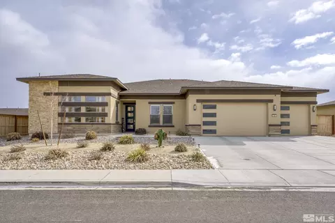 720 Palomino Dr, Fernley, NV 89408