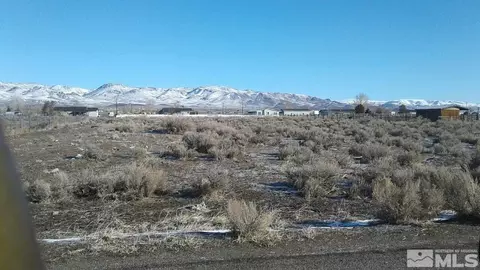 308 Phyllis Way, Silver Springs, NV 89429