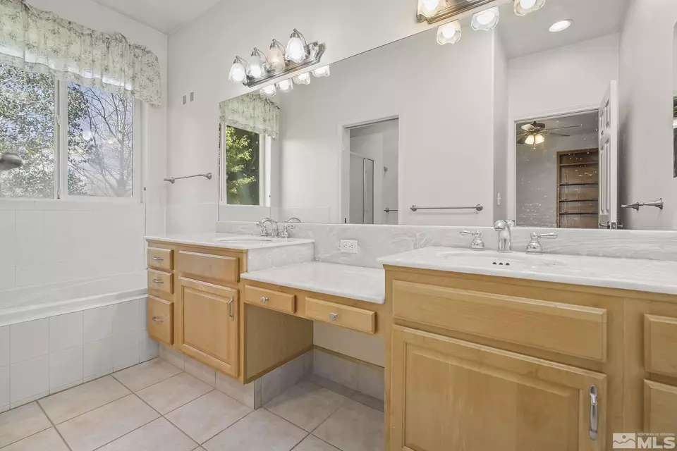  8850 Spearhead, Reno, NV 89506 photo 11