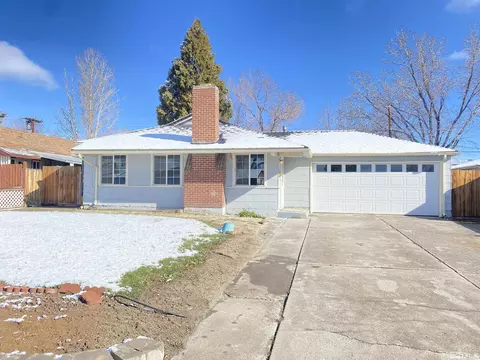 30 E Greenbrae, Sparks, NV 89431