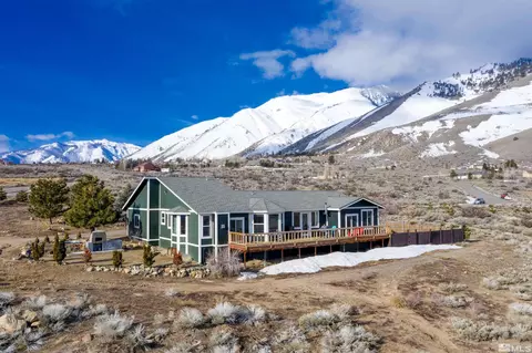 35 Hawkins Peak Rd, Markleeville, CA 96120