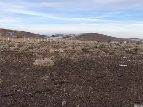 4650 Raindance Rd, Silver Springs, NV 89429