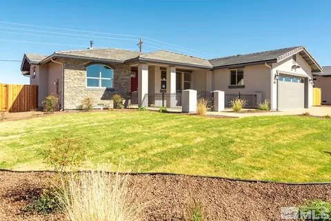 984 La Strata Dr, Minden, NV 89423