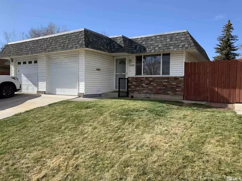 1720 Sue Way, Sparks, NV 89431