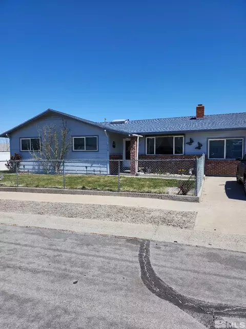 110 Ash St, Hawthorne, NV 89415