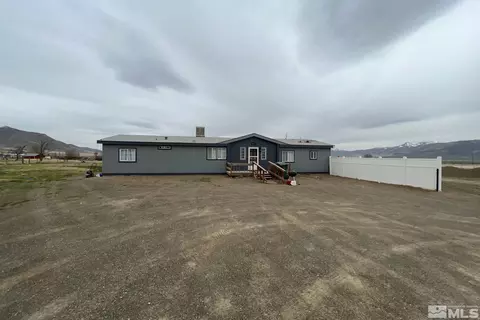 9405 S Grass Valley Rd, Winnemucca, NV 89445