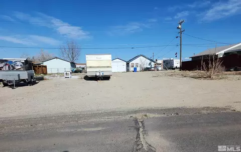 624 F St, Hawthorne, NV 89415