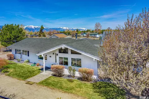 1966 Arabian Ln, Gardnerville, NV 89410