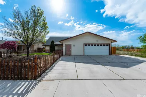 221 Wildwood St, Fernley, NV 89408