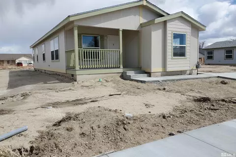 206 Quail Run Dr, Yerington, NV 89447