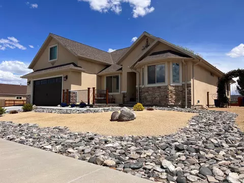 224 Mary Lou Ln, Fernley, NV 89408
