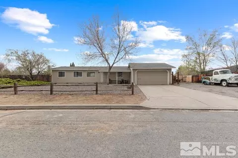 3885 Puffin St, Reno, NV 89508