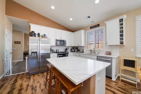 2725 Foxford Way, Sparks, NV 89436
