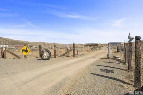 9220 Delia Dr, Reno, NV 89506